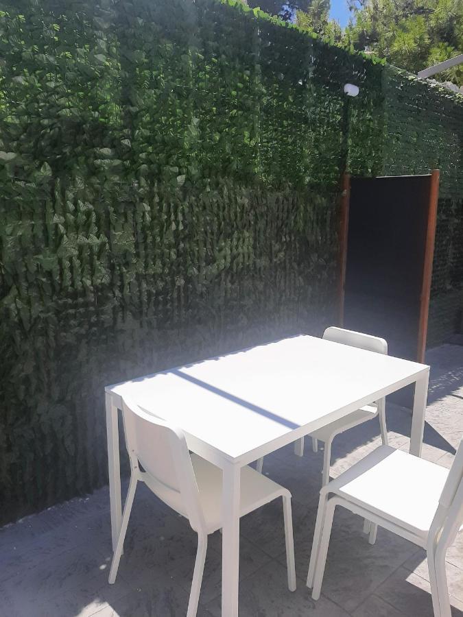 ארטמידה Krikonis Apartments Near Athens Airport מראה חיצוני תמונה